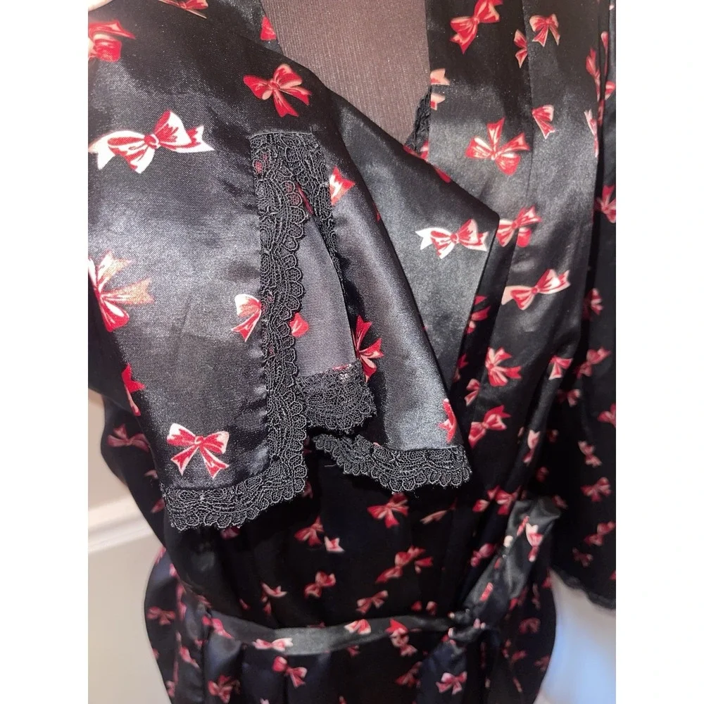 DELICATES WOMENS 1X Black & Pink Bows Lace Trim Pockets Robe‎ House Gown